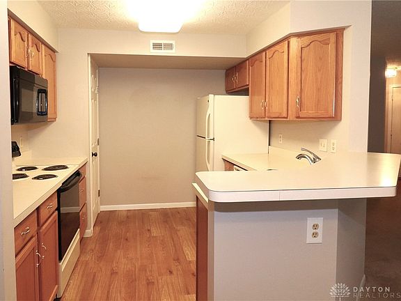 4th image of 4451 N Shore Dr APT 202