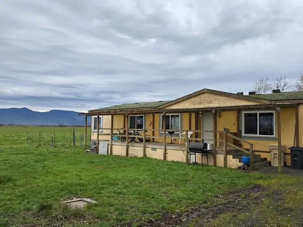 30540 Priceboro Dr, Harrisburg, OR 97446