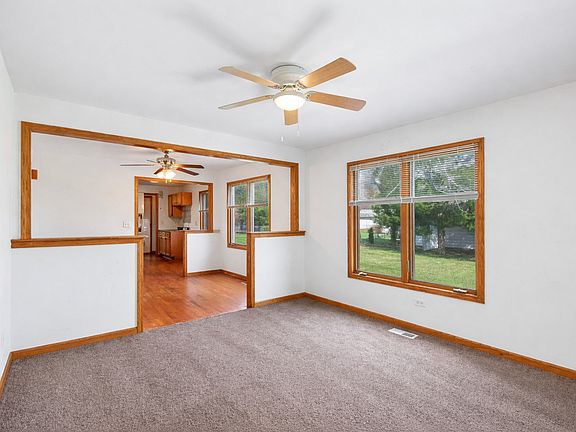 4th image of 303 Bruce Rd