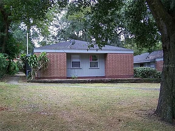 3rd image of 321 E Poinsettia St