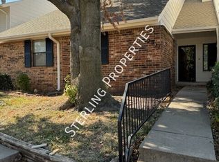 2911 Village Cir, Edmond, OK 73013