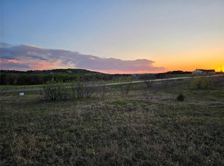 407 Pk Hills Blvd, Graford, TX 76449