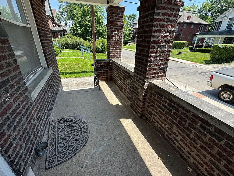 360 E Oakland Ave — Photo 17
