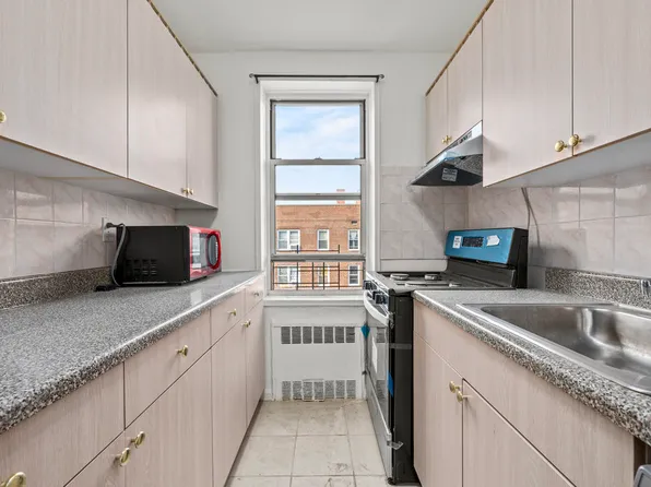 3320 Avenue H image 5 of 10