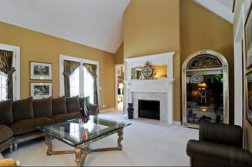 3rd image of 436 Farrington Dr