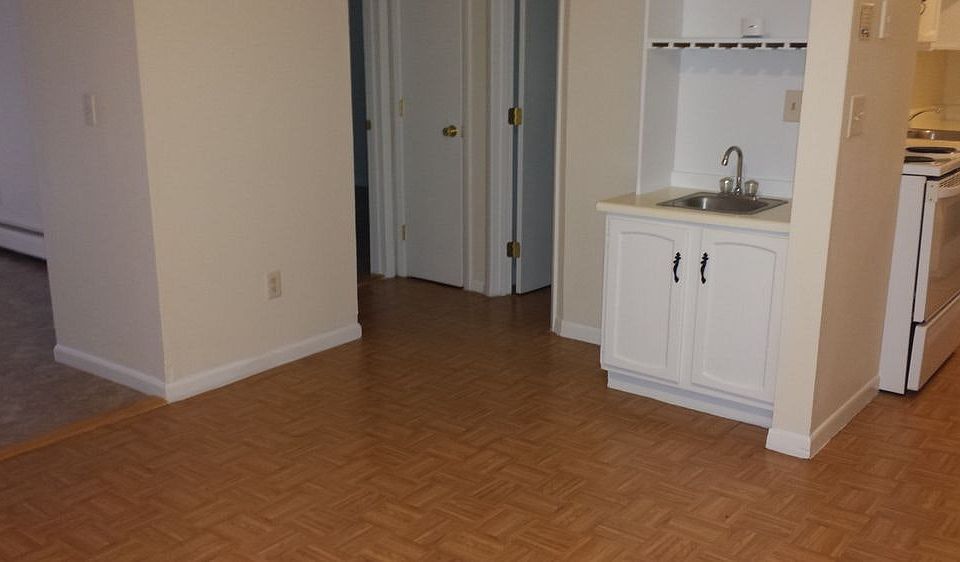2nd image of 1250 Westford St