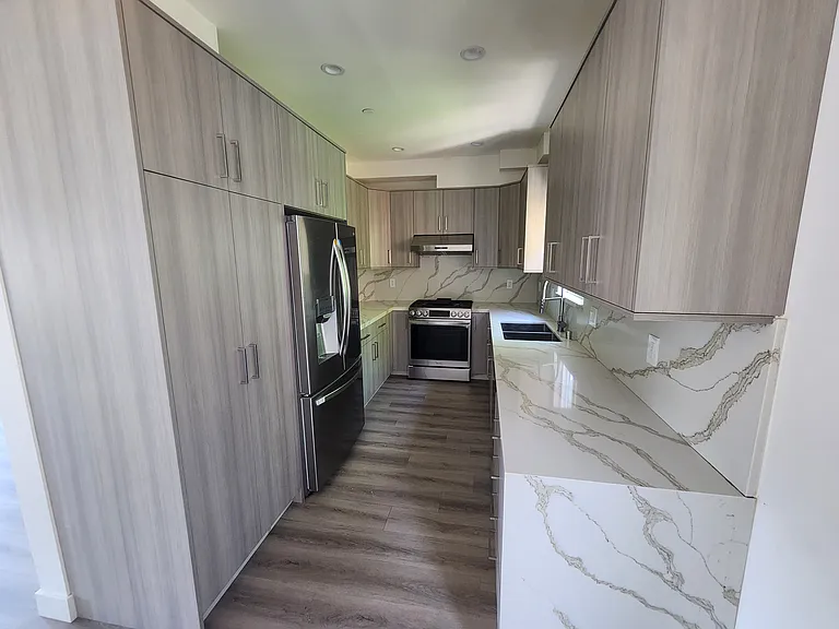 10146 Fernglen Ave #B — Photo 30