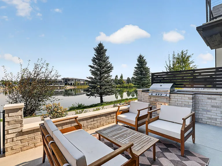 2100 E Island Cove Ln — Photo 3
