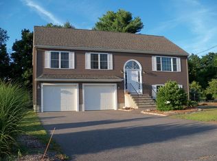 190 Arrowhead Rd, Dighton, MA 02715
