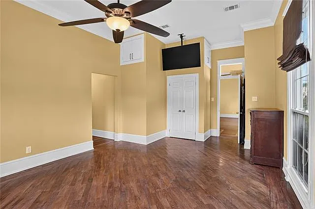 516 Peniston St — Photo 8