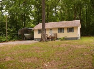 878 Lancelot Dr, Reedville, VA 22539