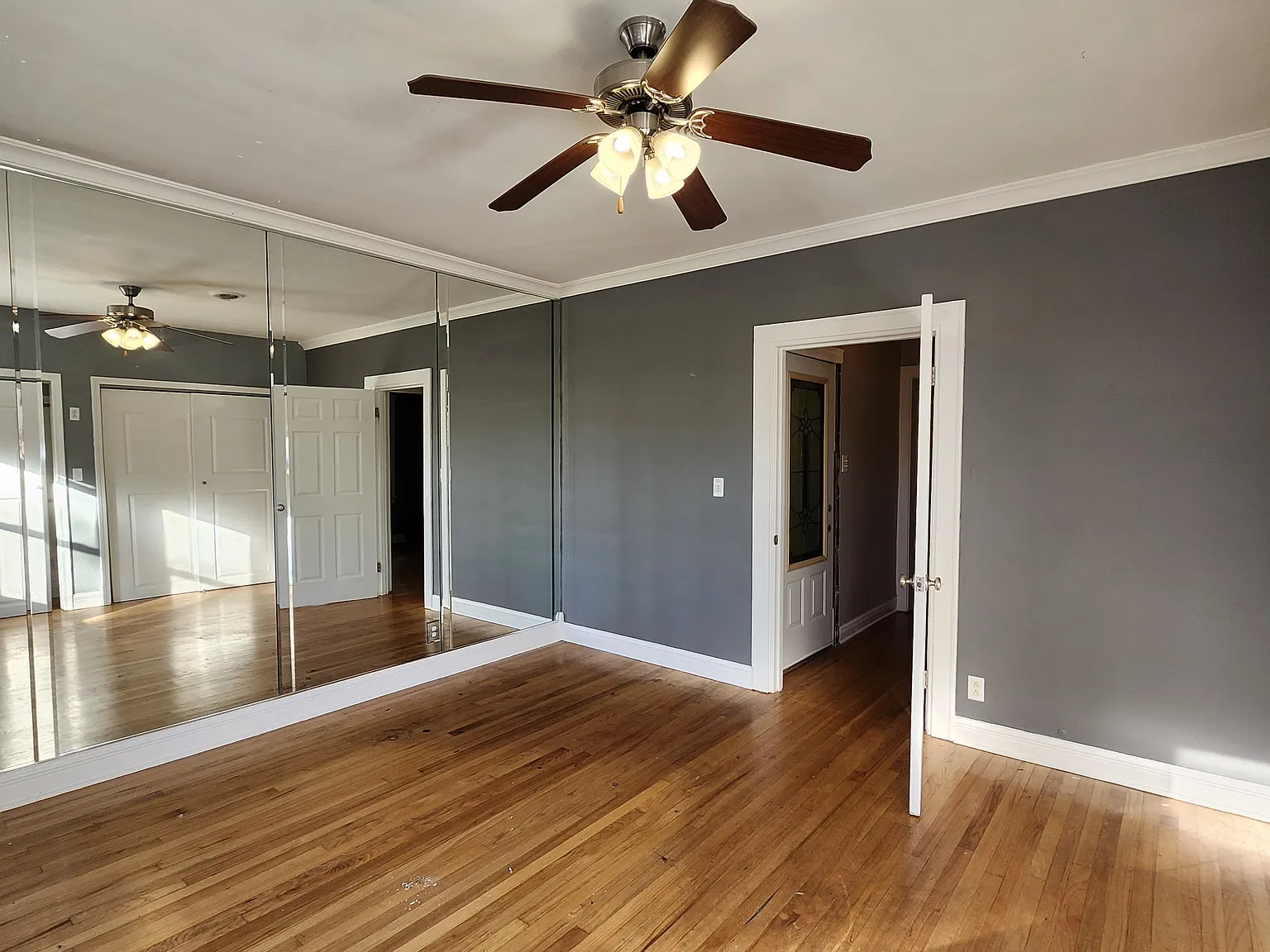 2 bed, $1,300 — Photo 4