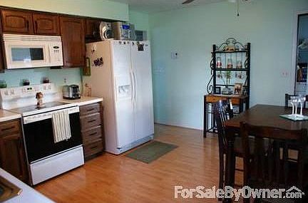 3rd image of 129 Wheeling Ave