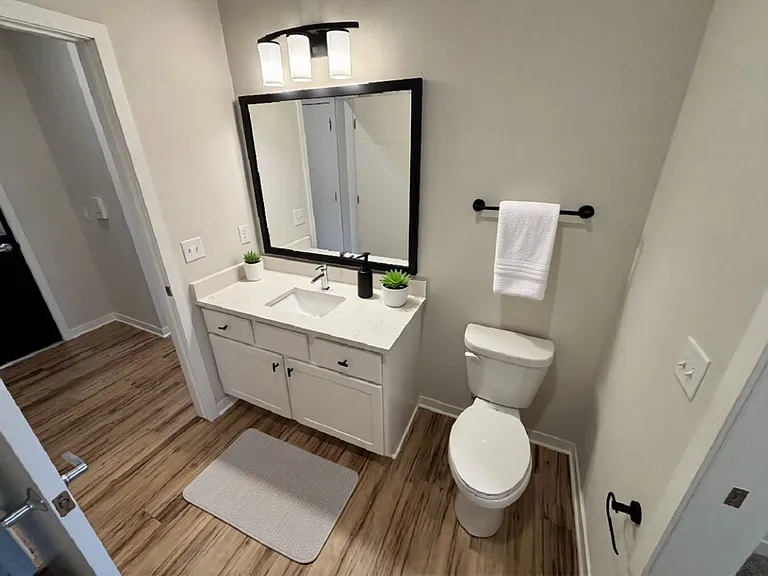 The Outlook Apartments — Photo 33