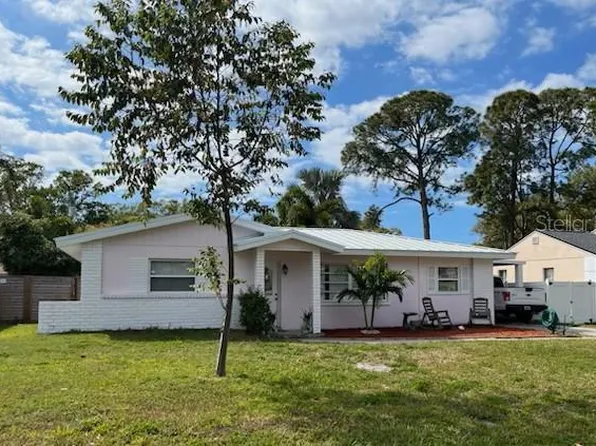 1740 Grove Dr, Clearwater, FL 33759