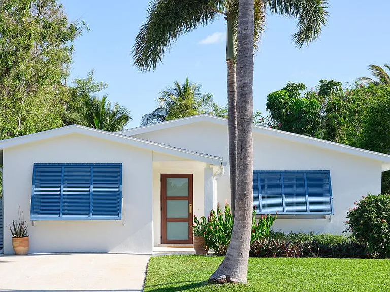 255 Cortez Rd — Photo 2