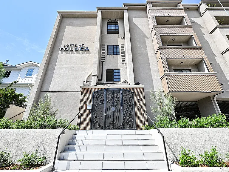 Toluca Lofts — Photo 1
