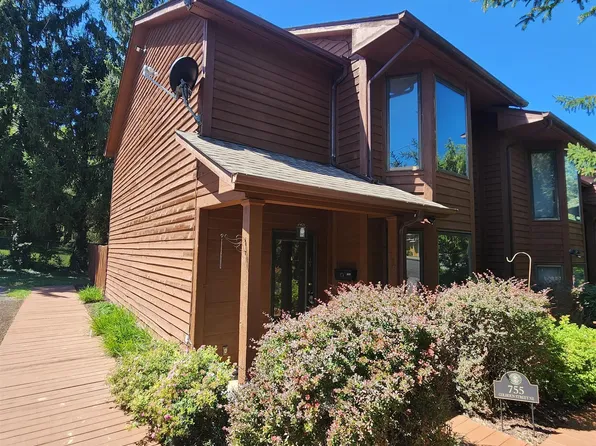 755 Colhoun St NE, Christiansburg, VA 24073