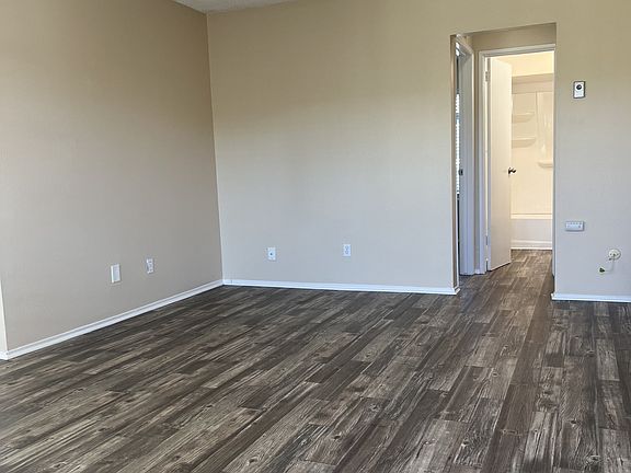 4th image of 4530 40th St APT 109