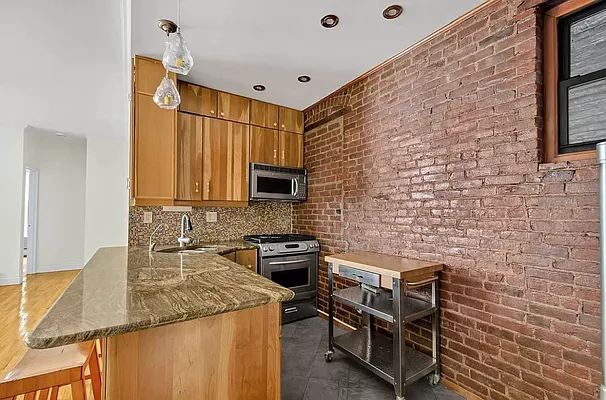 Rented by Corcoran | media 14