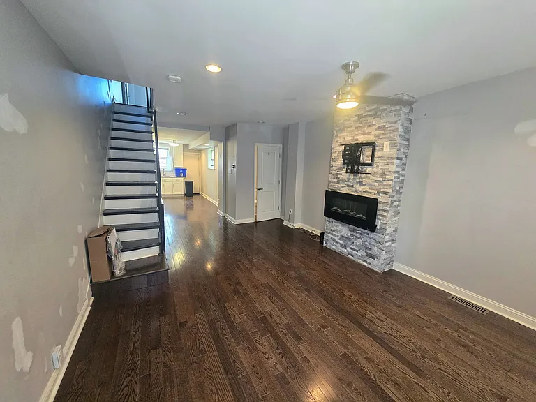 2432 S Hutchinson St — Photo 5