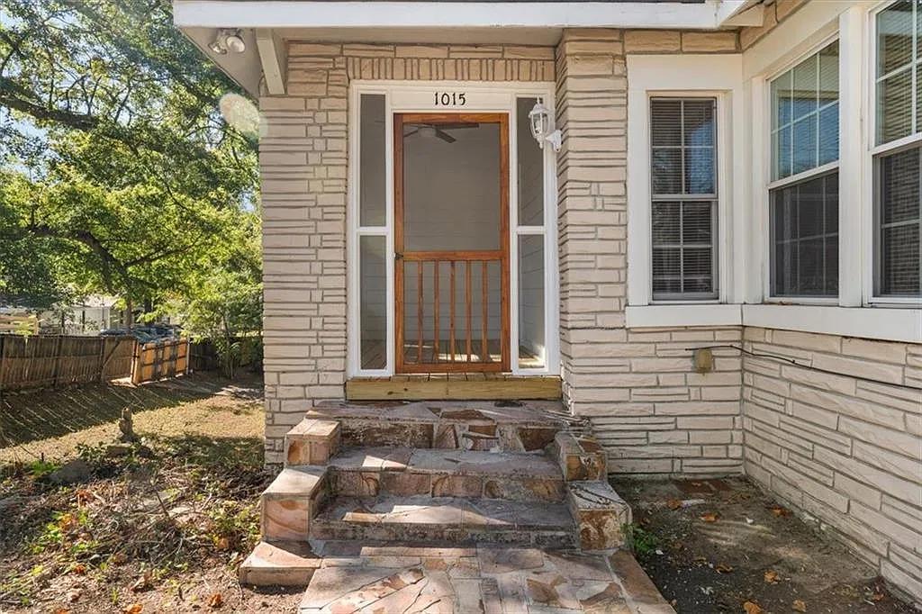4 bed, 2.0 bath, 1172 sqft, $3,100 — Photo 4