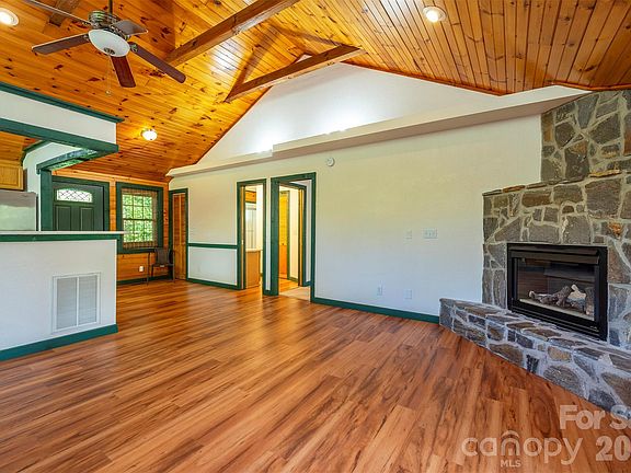 5th image of 196 Friar Tuck Ln