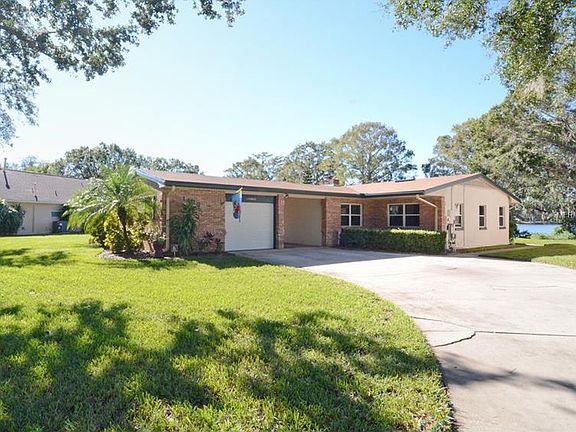 2nd image of 1426 Hyde Park Dr