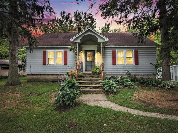 7079 Us Highway 12, Three Oaks, MI 49128