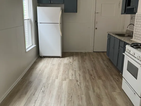 905 Nichols St APT 1, Utica, NY 13501