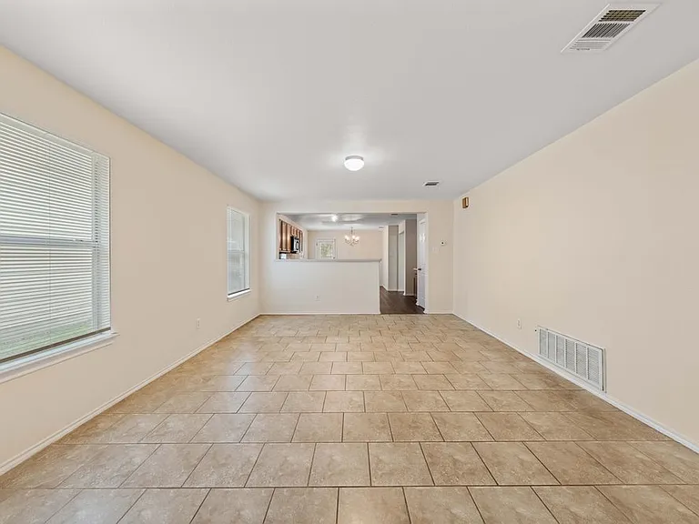 6402 Candleview Ct — Photo 5