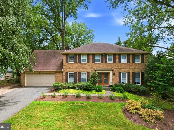 6224 Mazwood Rd, Rockville, MD 20852