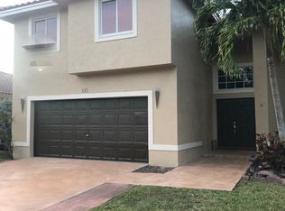 135 Vista Verdi Rd, Davie, FL 33325