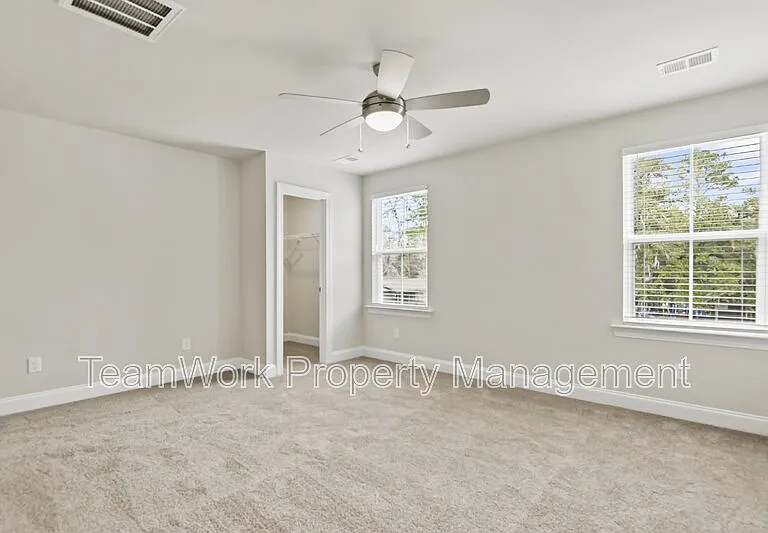 101 Langley Dr #B — Photo 13