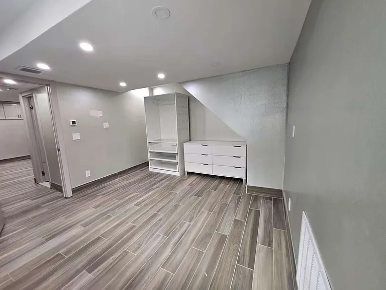 582 Westwood Ave #1 — Photo 5