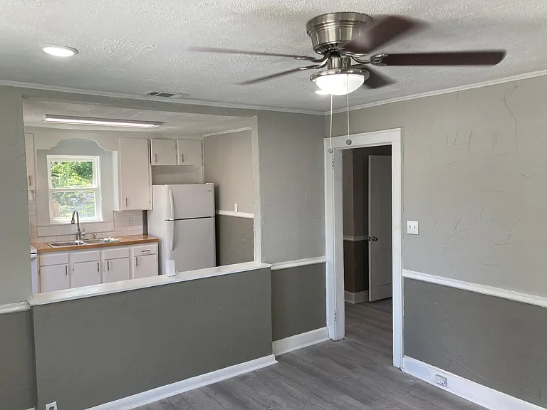 32 Smith Ave #1/2 — Photo 8