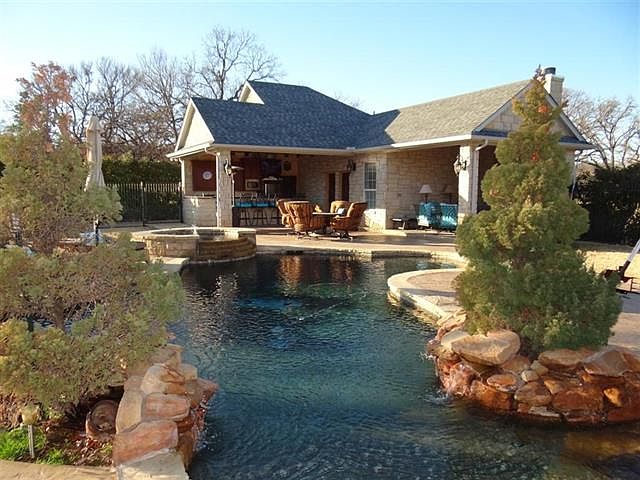 1st image of 522 Durbin Ct