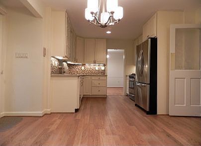 5th image of 20 Hawthorn Ct