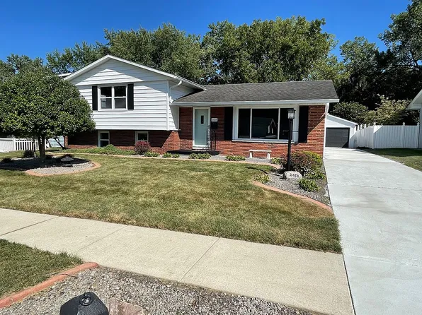 2428 Cahokia Dr, Springfield, IL 62702