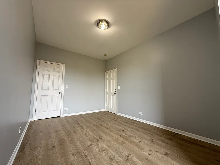 5715 S Indiana Ave #3N — Photo 7