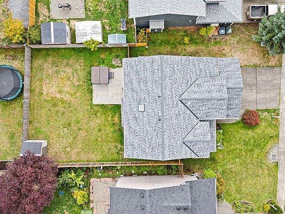 4th image of 21909 65th Avenue E