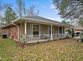 8639 Woodlake Dr, Haughton, LA 71037