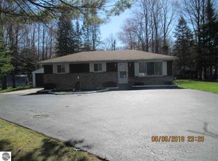 1042 Park Dr, East Tawas, MI 48730