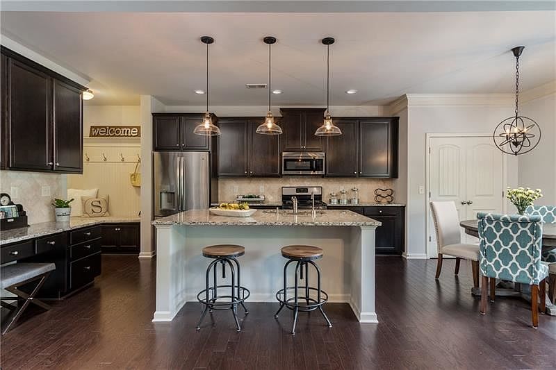 1st image of 624 Georgia Way