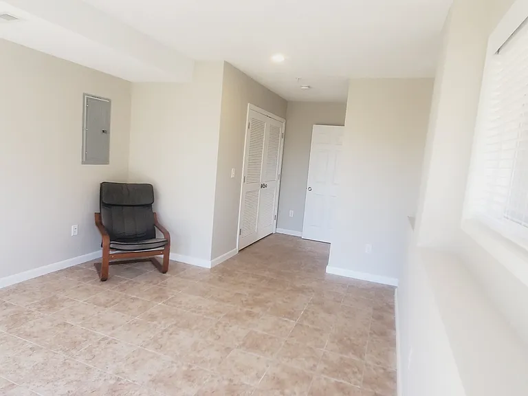 22 John Hancock Dr — Photo 31