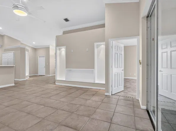2521 S Coral Trace Circle, Delray Beach, FL 33445