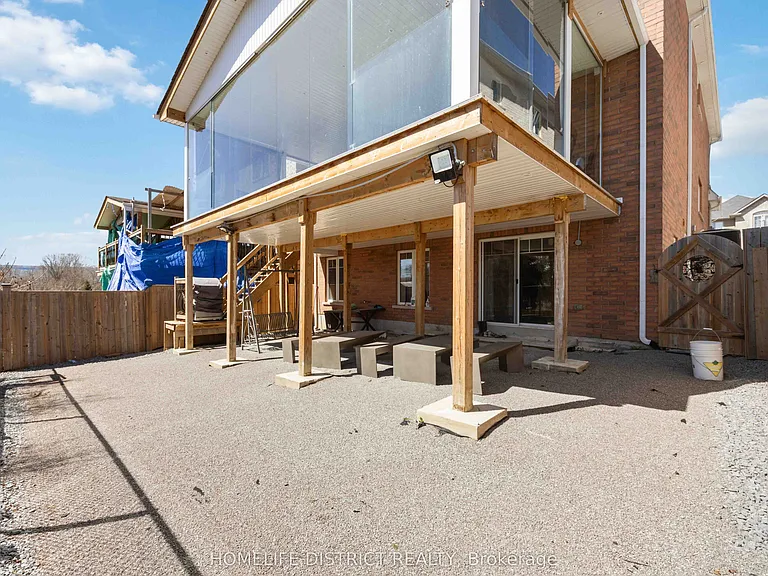7 Mosely Cres — Photo 26