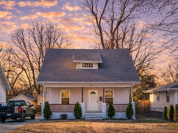 2237 N Franklin Avenue, Springfield, MO 65803