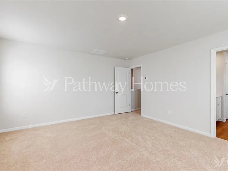 335 Kennerly Center Dr — Photo 9