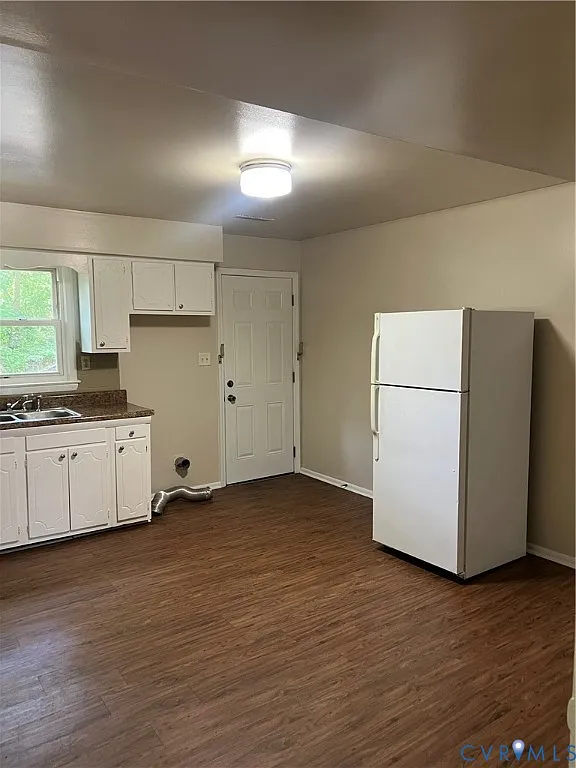 2 bed, 1.5 bath, 800 sqft, $985 — Photo 3